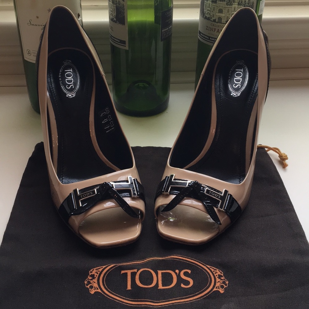 TOD’S authentic beautiful Black and Tan heels